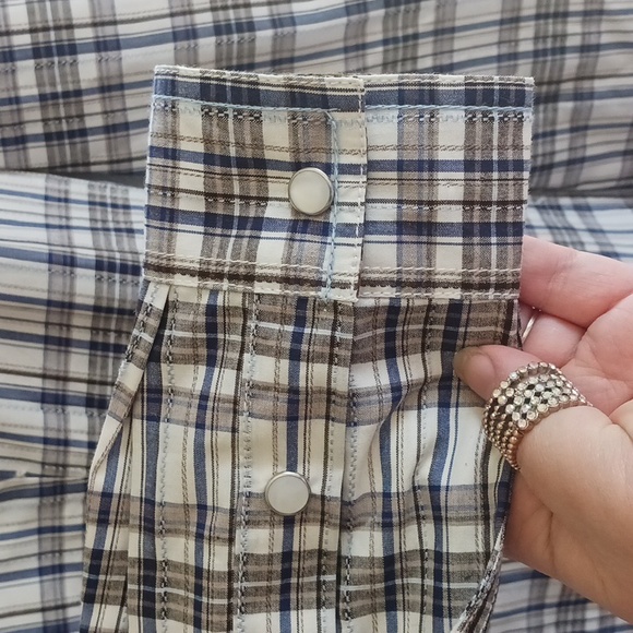 Panhandle Rough Stock Ladies Pearl Snap Western Shirt - Picture 8 of 14